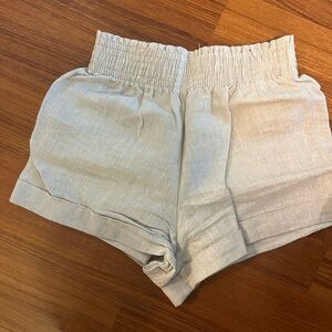 Reformation Mila Linen Short in Natural